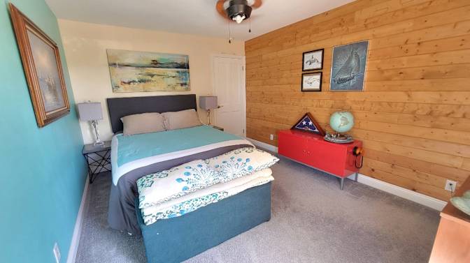 Elle's room