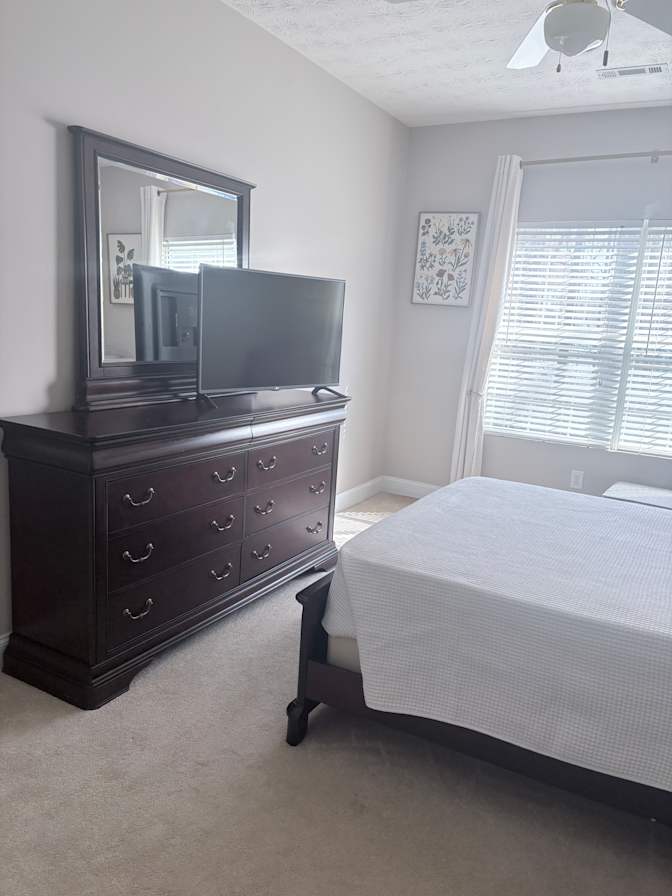 Carmen's room