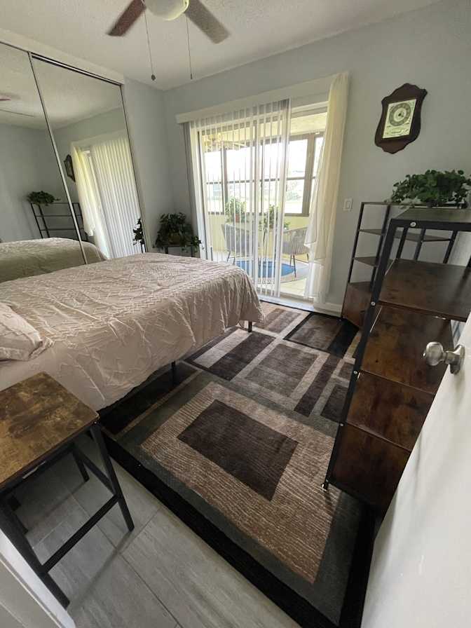 HollyE's room