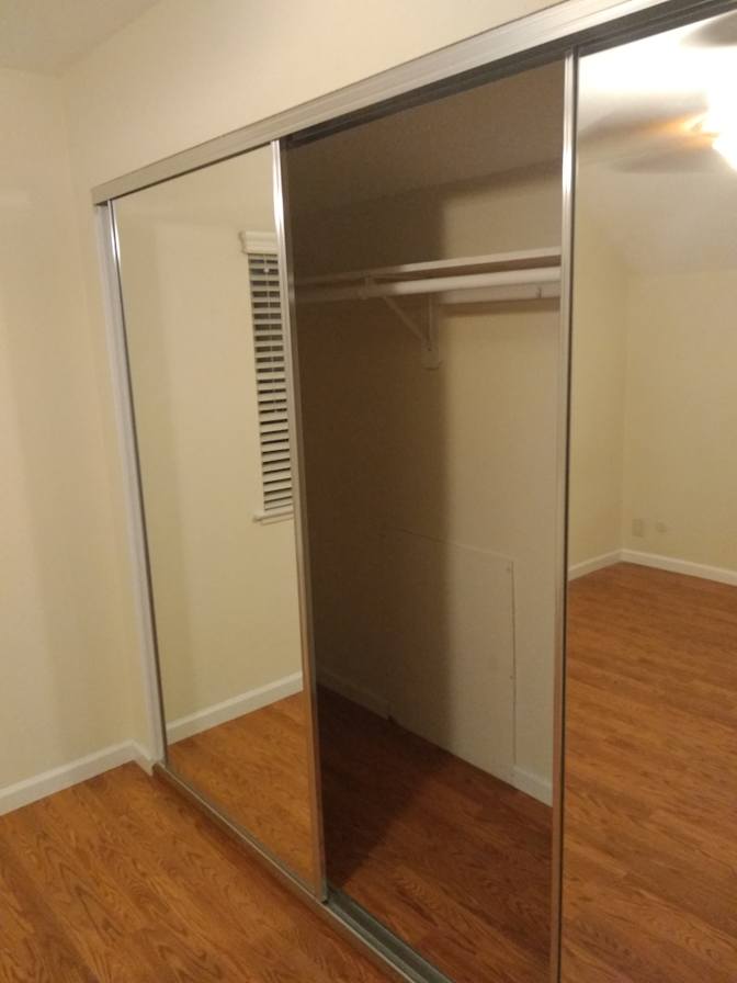 Carlos's room