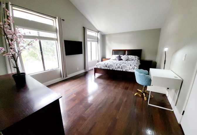 Glen's room