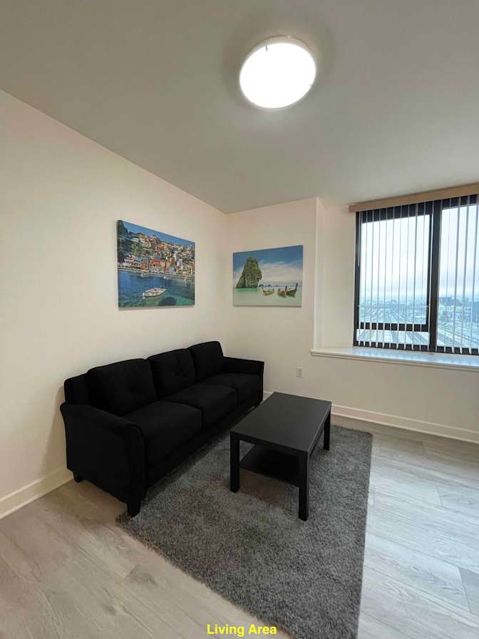 Golden Gate Rentals's room