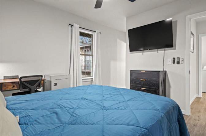 Pavo Real Properties's room