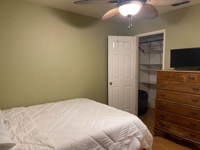Andrea's room