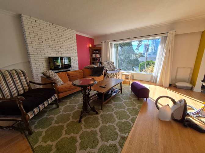 Renata's room