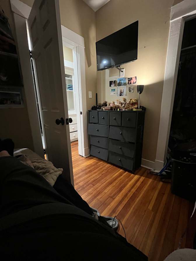 Carlo's room