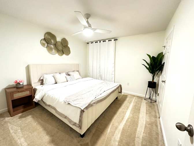 Lizett's room