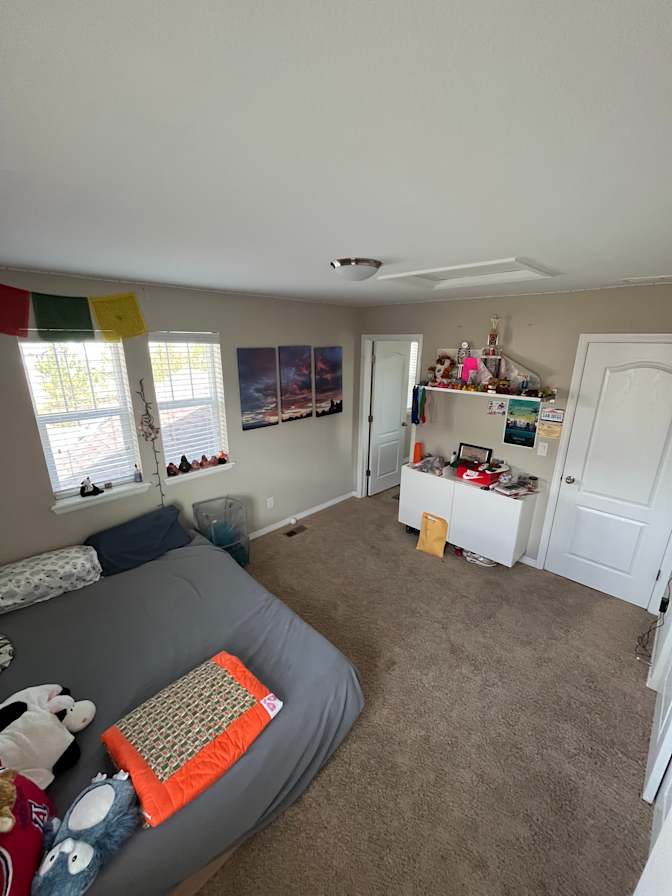 Tate's room