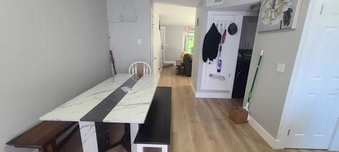 Room for rent's room