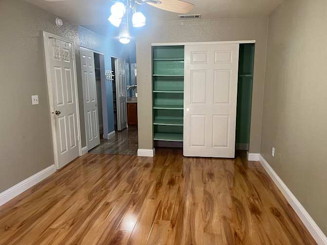 Enrique's room