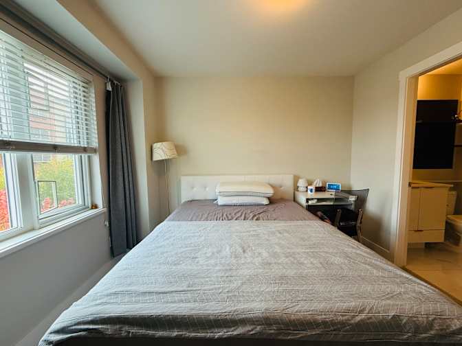 Sunny's room