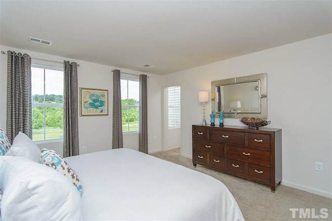 Alcove Rooms's room