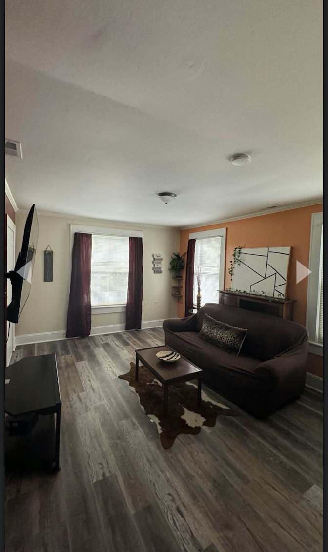 Alcove Rooms's room