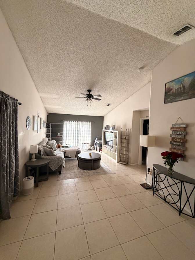 Javier's room