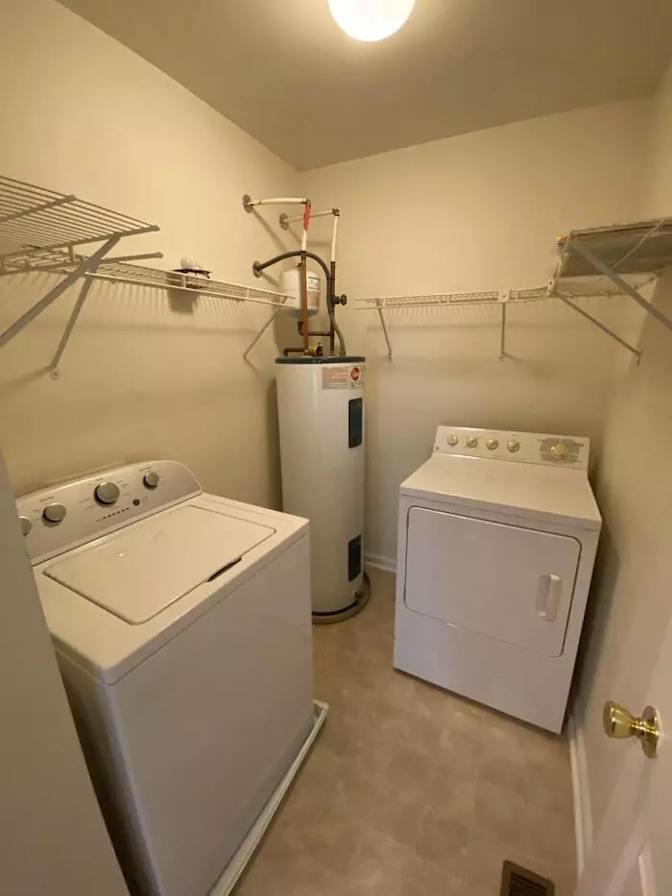 Alcove Rooms's room