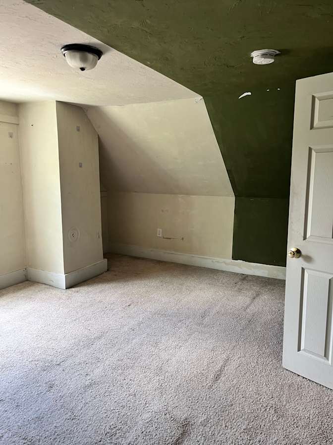 Jhenniffer's room