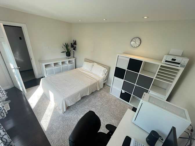 Dan's room