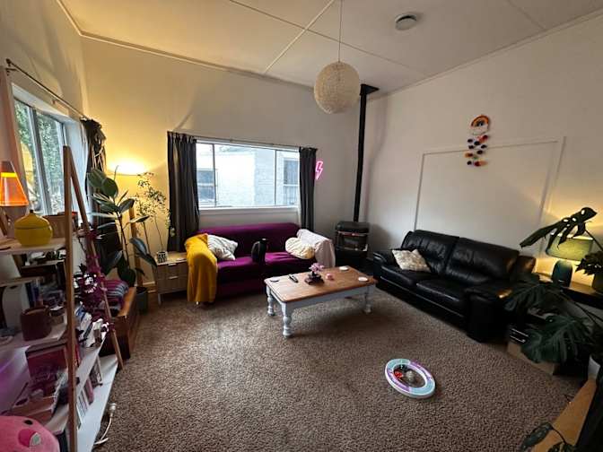 Caroline's room