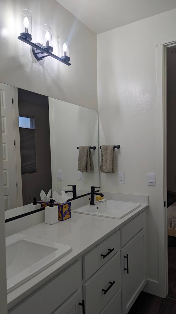 RICHARD A HUMPHREY's room
