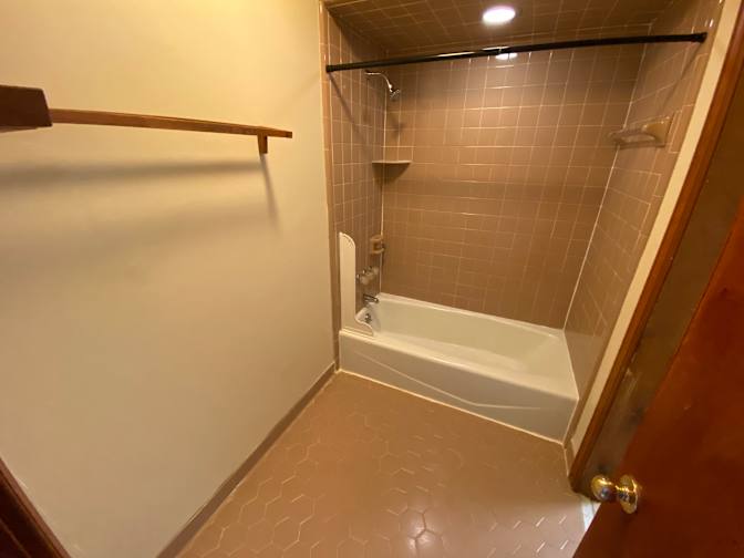 Alcove Rooms's room