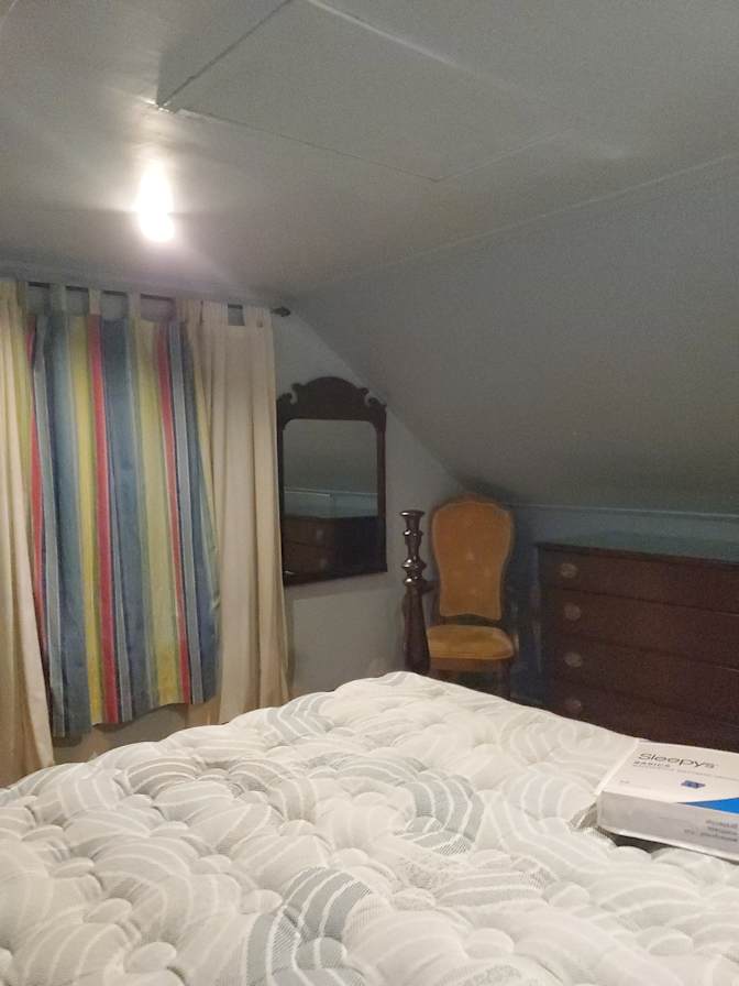 Leonore's room