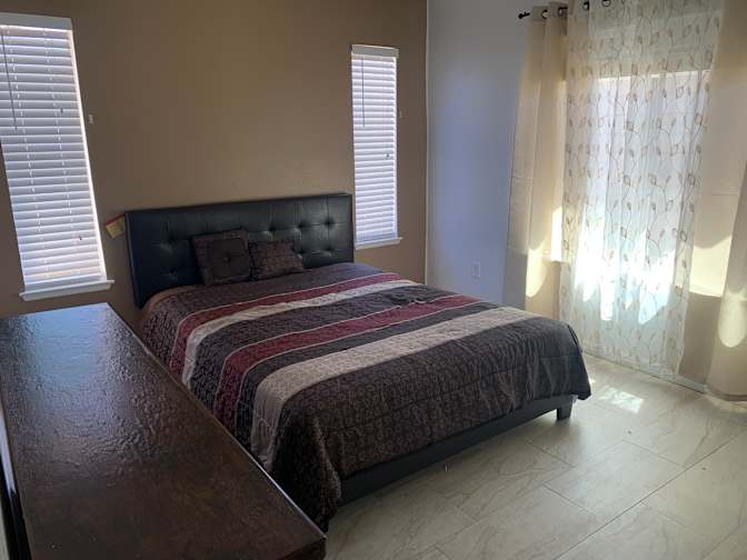 Dee's room