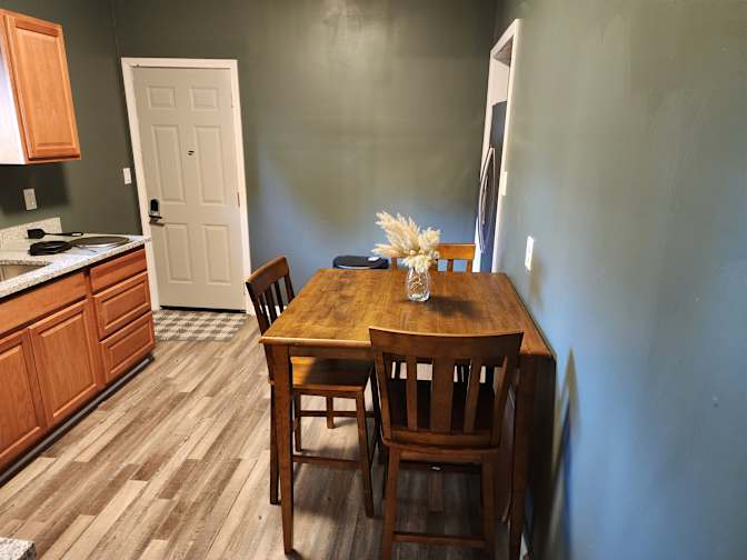 CL&C Property Management and Consulting's room