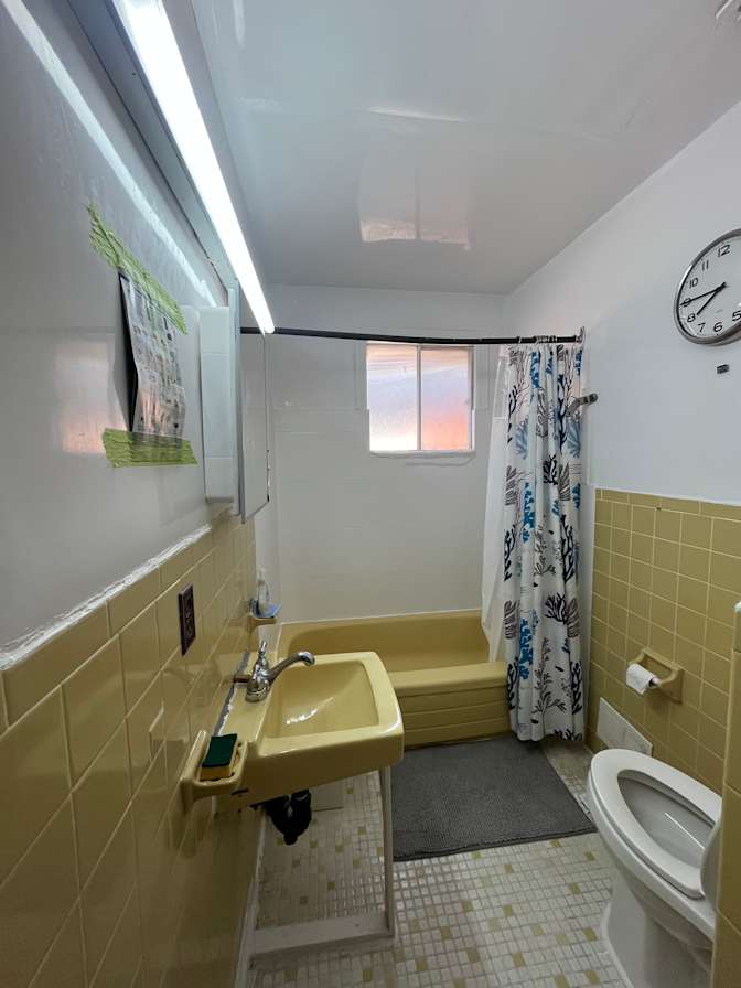 Junhyeok's room