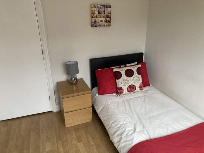 Donna's room