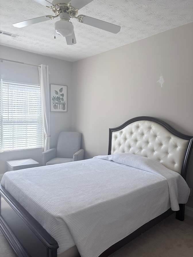 Carmen's room