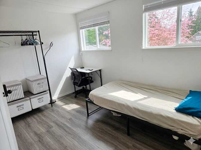 Annalyse's room