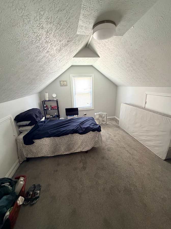 Raymon's room
