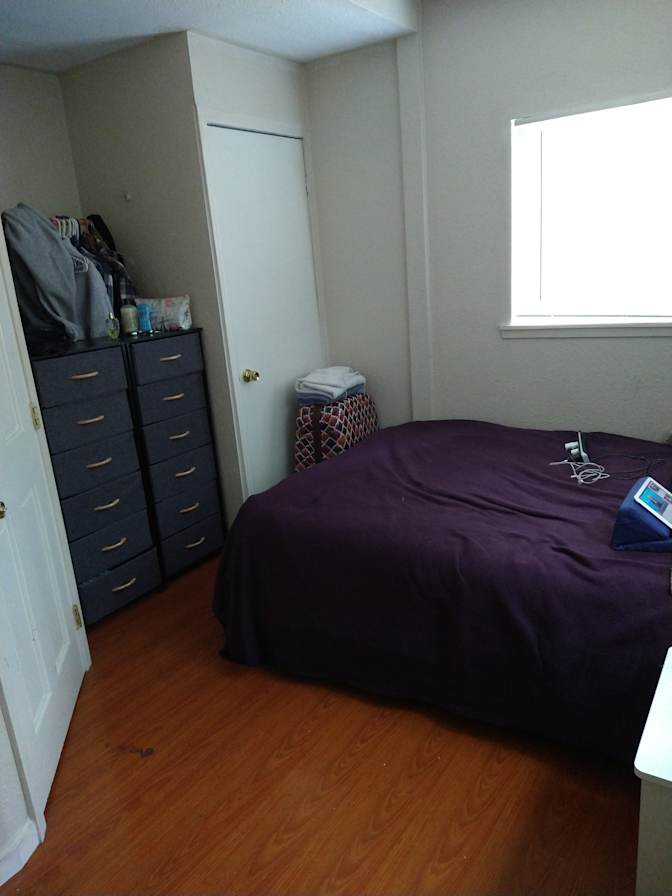 Mayra's room