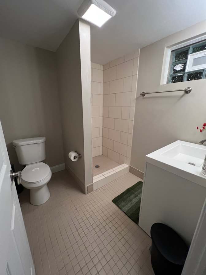 Cincy Furnished Stays's room