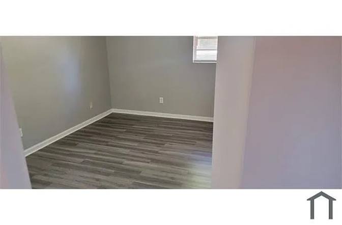 Alcove Rooms's room