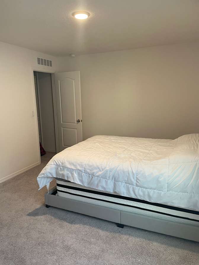 Liz's room