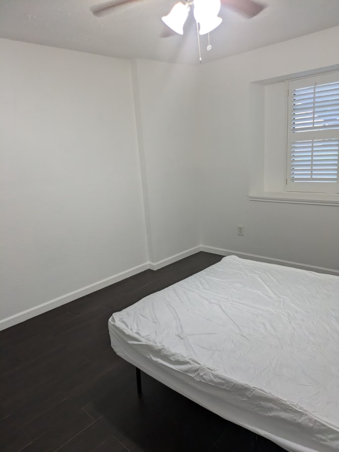 Autif's room