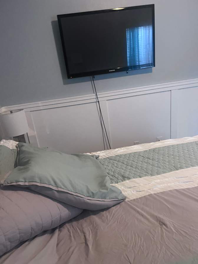 Lynne's room