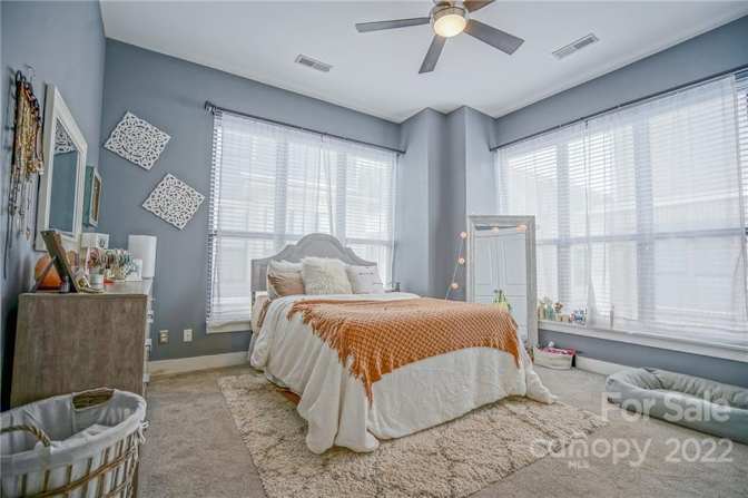Alcove Rooms's room