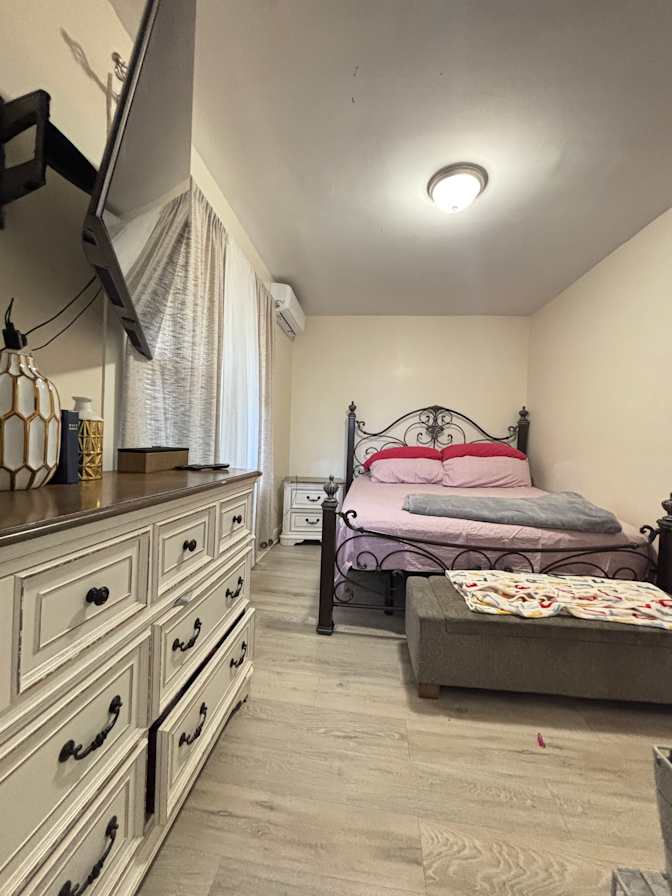 Kerry-Ann Lawson's room