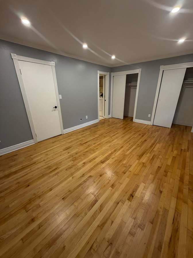 saqib's room