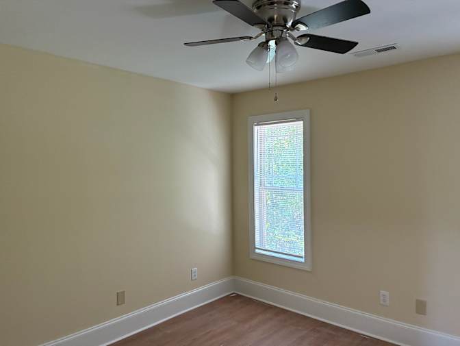 Alcove Rooms's room