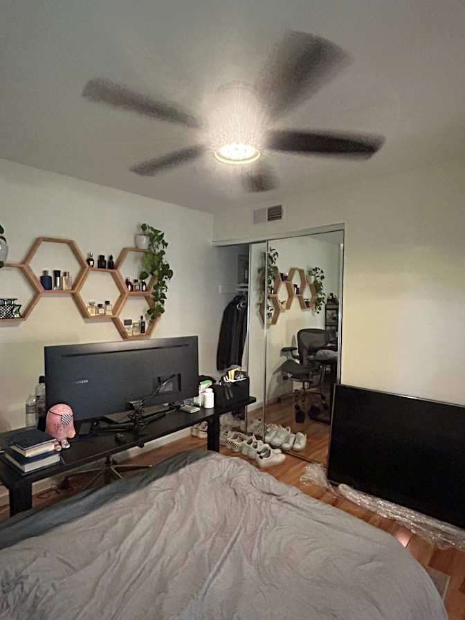 Carla's room