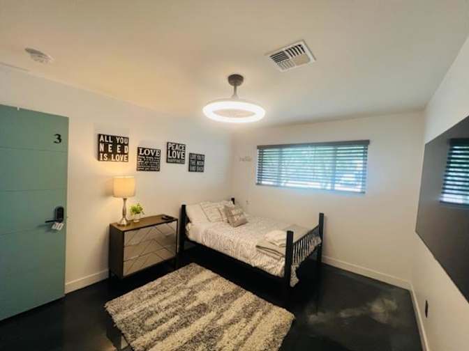 PadSplit's room