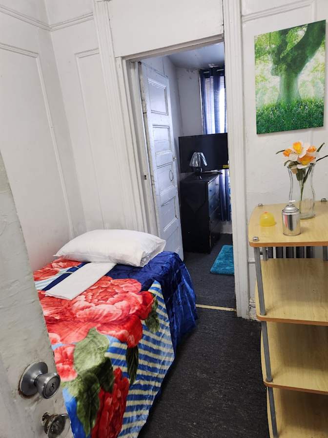 Lynette's room