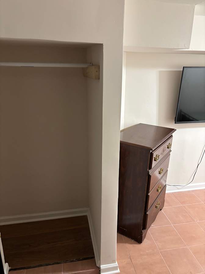 Jose's room