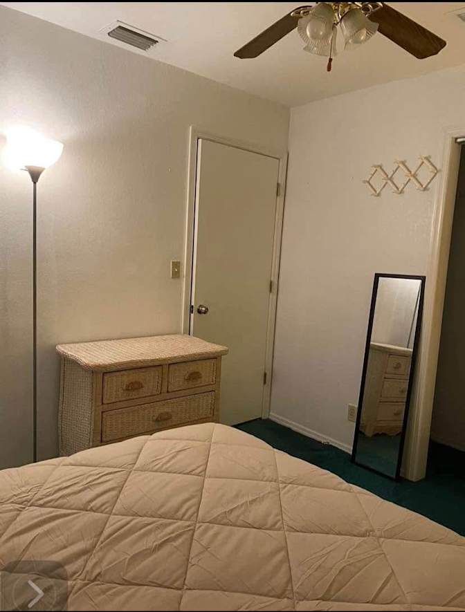 Deon's room