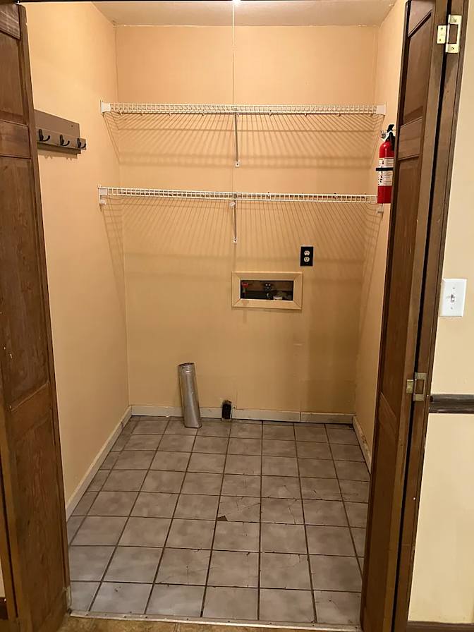 Alcove Rooms's room