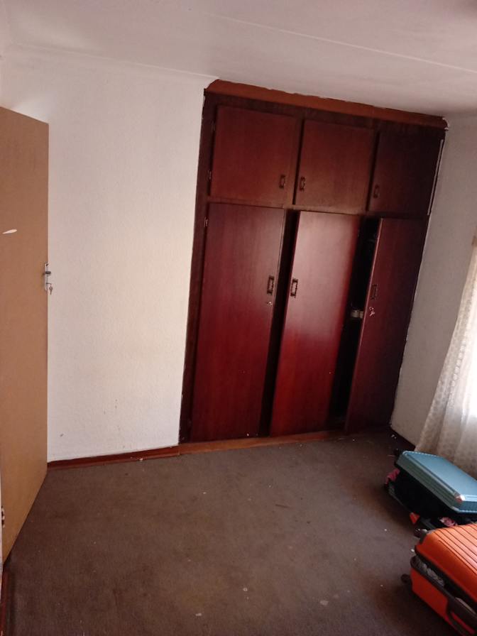 Evah's room