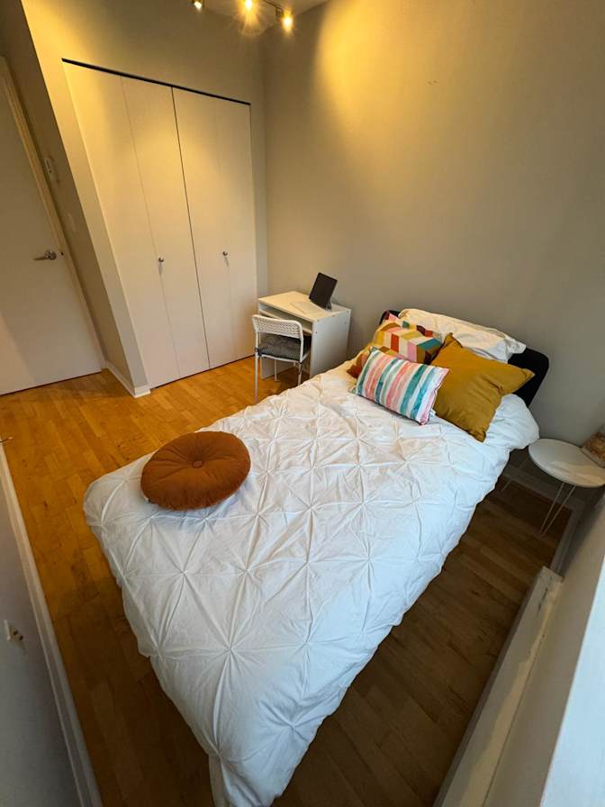 Van House's room